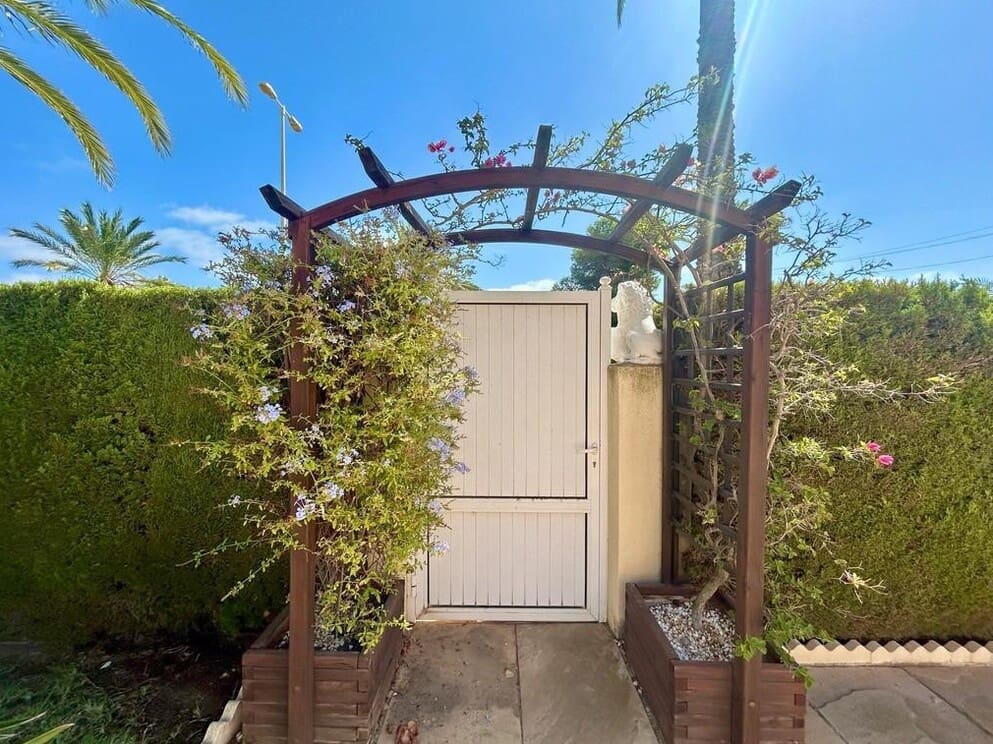 3 soveværelse Villa til salg i Orihuela Costa med swimmingpool garage - € 698.000 (Ref: 10143701)