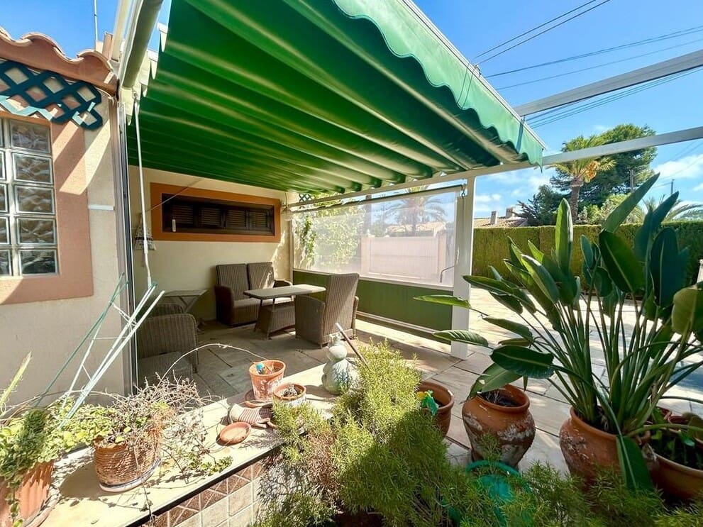 3 soveværelse Villa til salg i Orihuela Costa med swimmingpool garage - € 698.000 (Ref: 10143701)