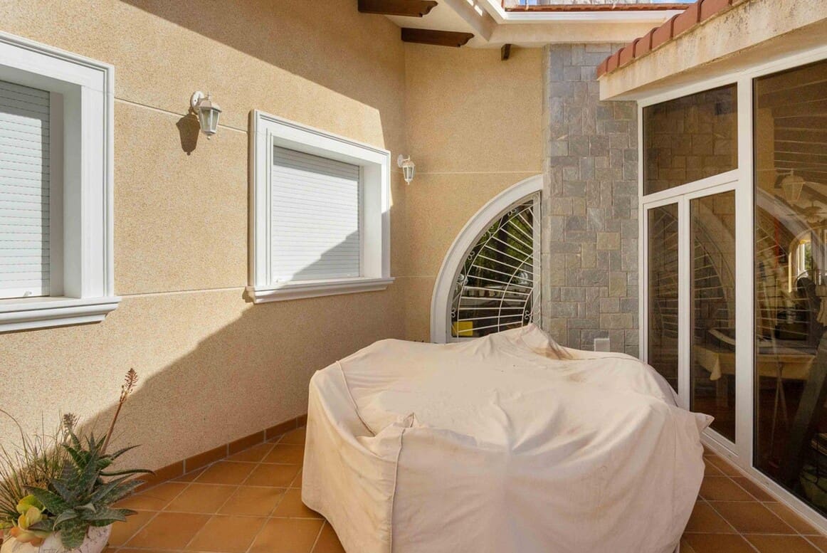 3 bedroom Villa for sale in Cabo Roig with pool garage - € 1,550,000 (Ref: 10143745)