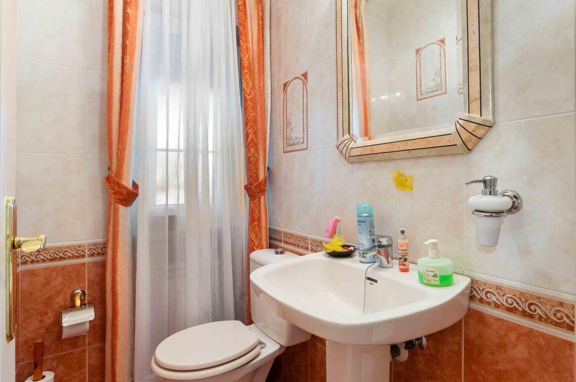 3 bedroom Villa for sale in Cabo Roig with pool garage - € 1,550,000 (Ref: 10143745)