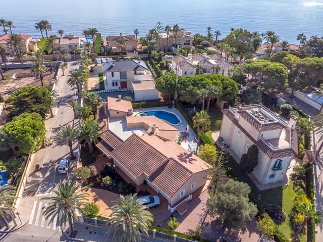 3 slaapkamer Villa te koop in Cabo Roig, Orihuela met zwembad garage - € 1.550.000 (Ref: 10143745)