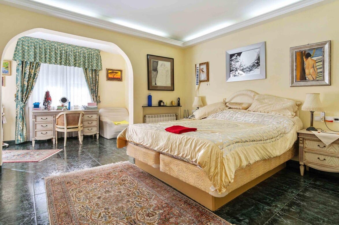 3 bedroom Villa for sale in Cabo Roig with pool garage - € 1,550,000 (Ref: 10143745)