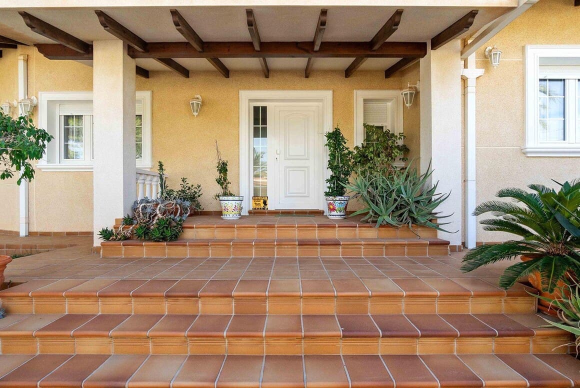 3 bedroom Villa for sale in Cabo Roig with pool garage - € 1,550,000 (Ref: 10143745)