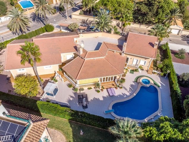 3 slaapkamer Villa te koop in Cabo Roig, Orihuela met zwembad garage - € 1.550.000 (Ref: 10143745)