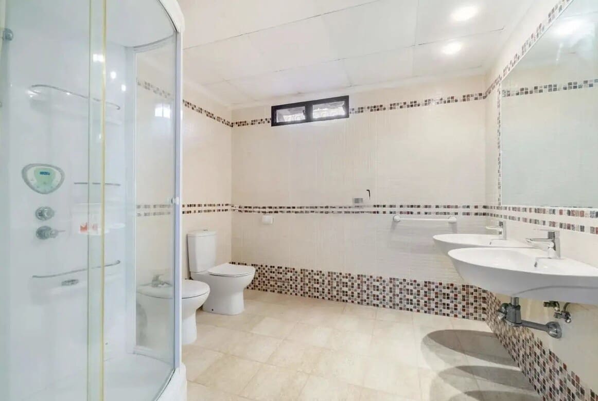 4 soverom Villa til salgs i La Zenia med svømmebasseng garasje - € 1 199 000 (Ref: 10143763)