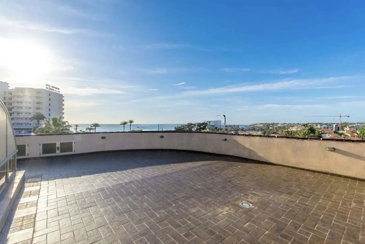 4 soverom Villa til salgs i La Zenia med svømmebasseng garasje - € 1 199 000 (Ref: 10143763)