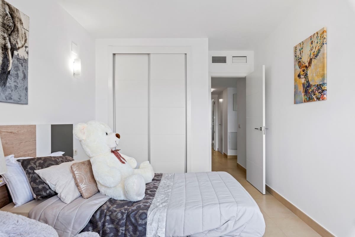 2 slaapkamer Appartement te koop in Orihuela met zwembad garage - € 595.000 (Ref: 10143764)