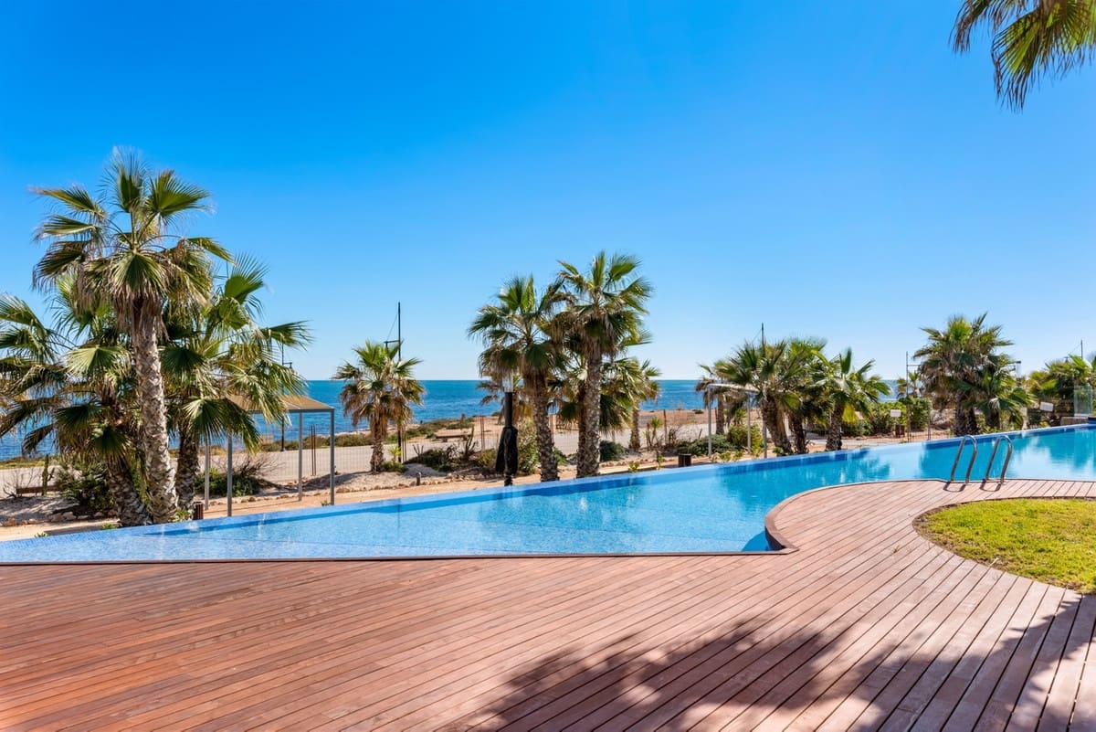 2 slaapkamer Appartement te koop in Orihuela met zwembad garage - € 595.000 (Ref: 10143764)