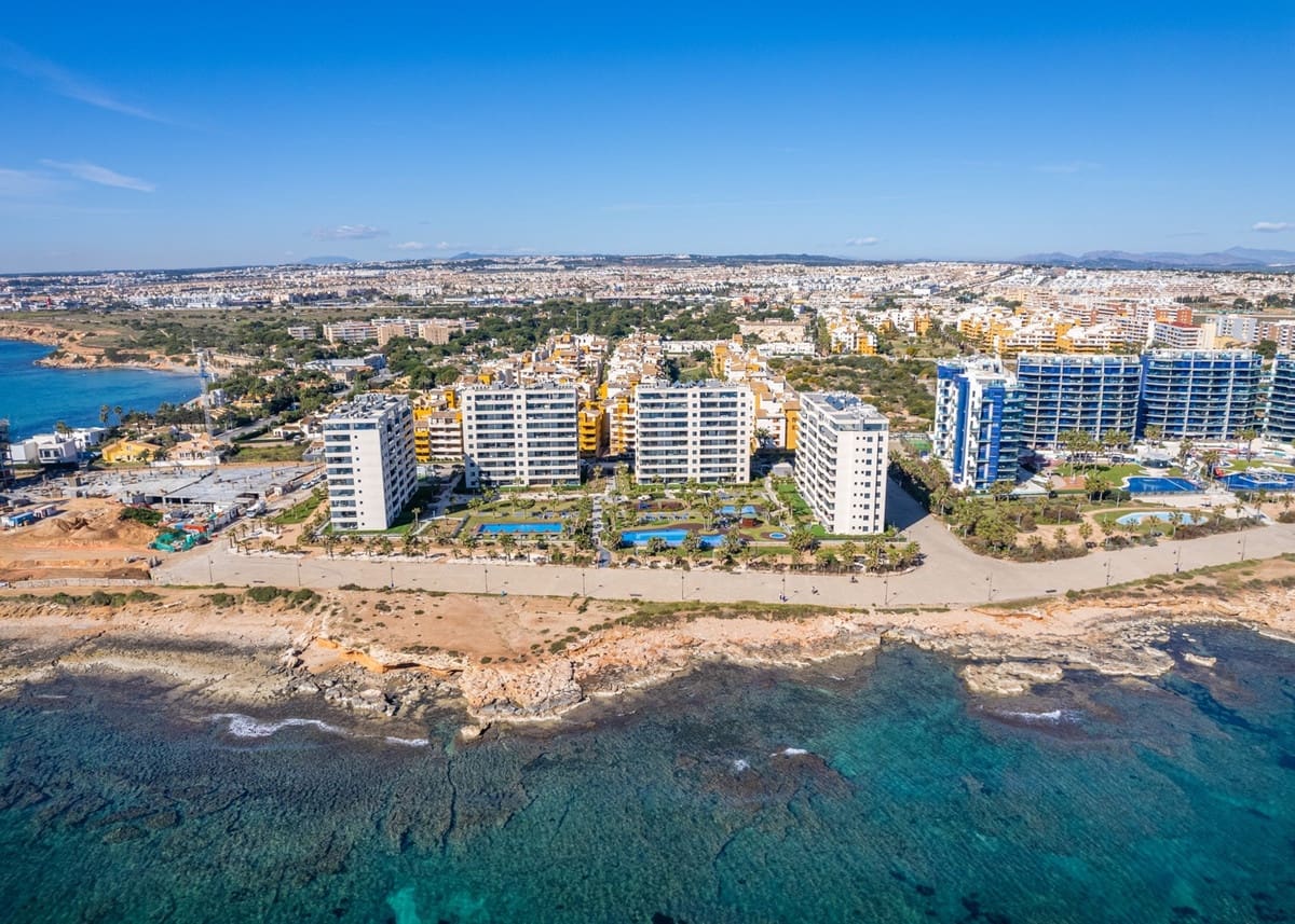 2 slaapkamer Appartement te koop in Orihuela met zwembad garage - € 595.000 (Ref: 10143764)