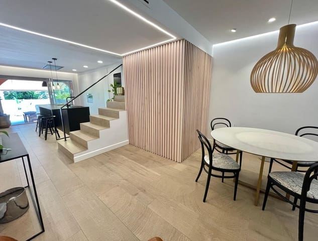 2 soveværelse Byhus til salg i Santa Pola med swimmingpool garage - € 450.000 (Ref: 10143767)