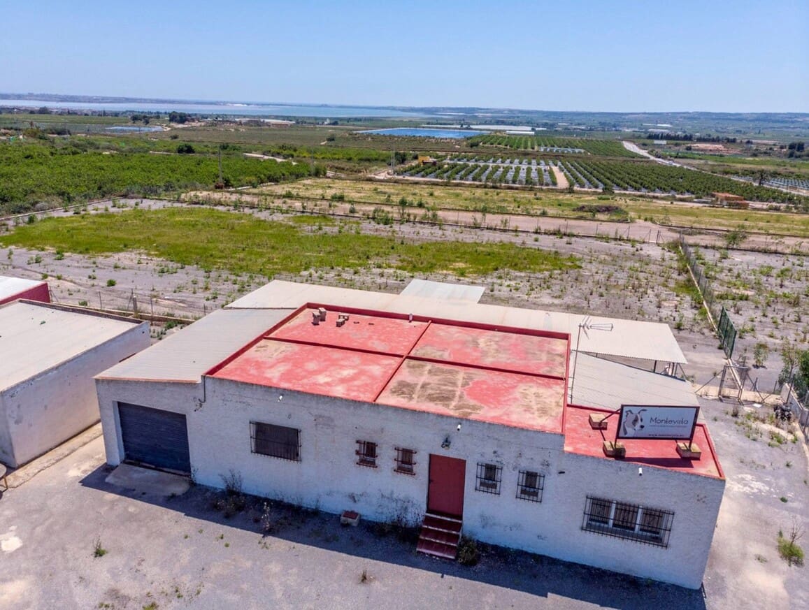 2 bedroom Finca/Country House for sale in Los Montesinos with garage - € 380,000 (Ref: 10143769)