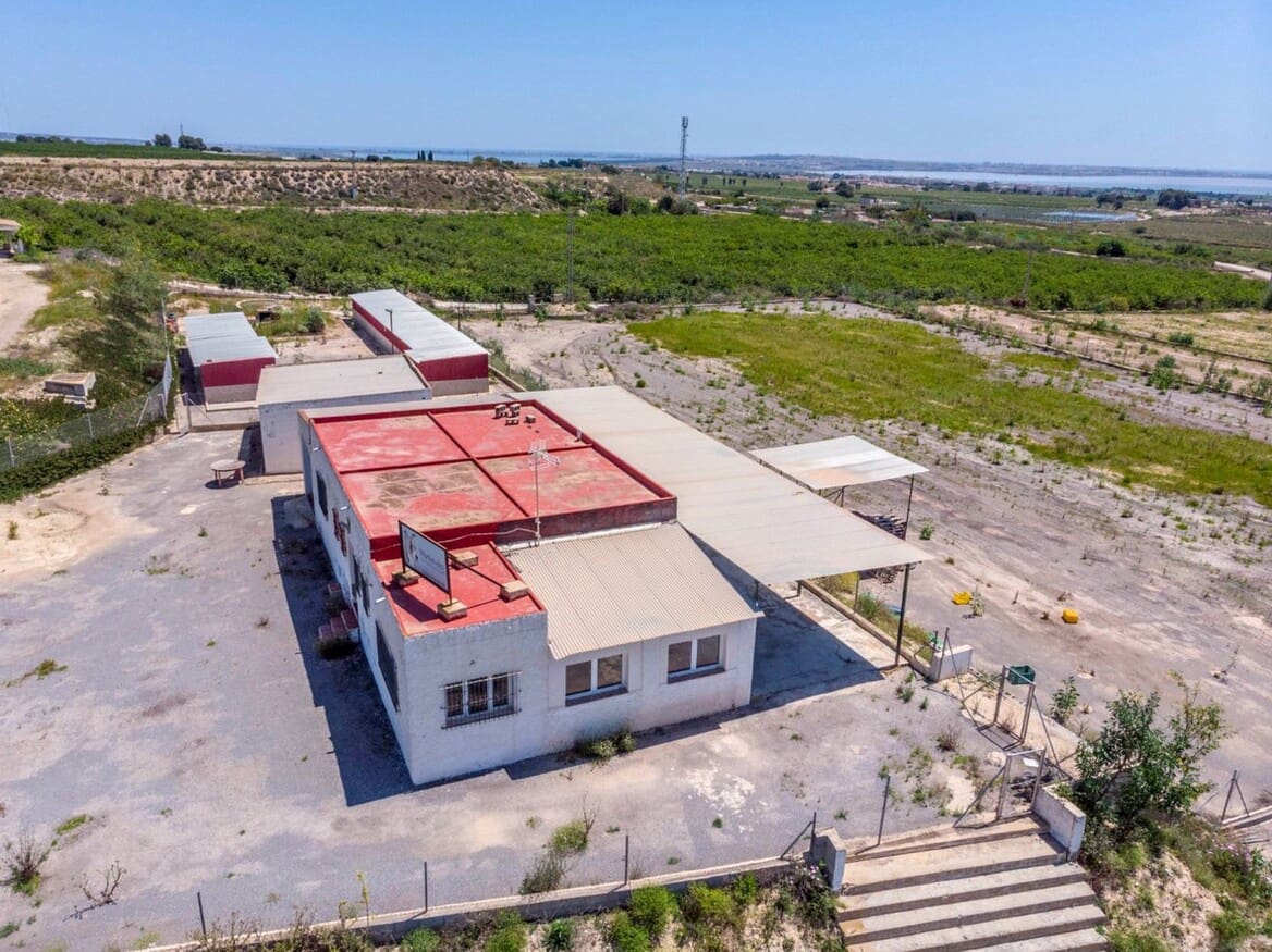 2 bedroom Finca/Country House for sale in Los Montesinos with garage - € 380,000 (Ref: 10143769)