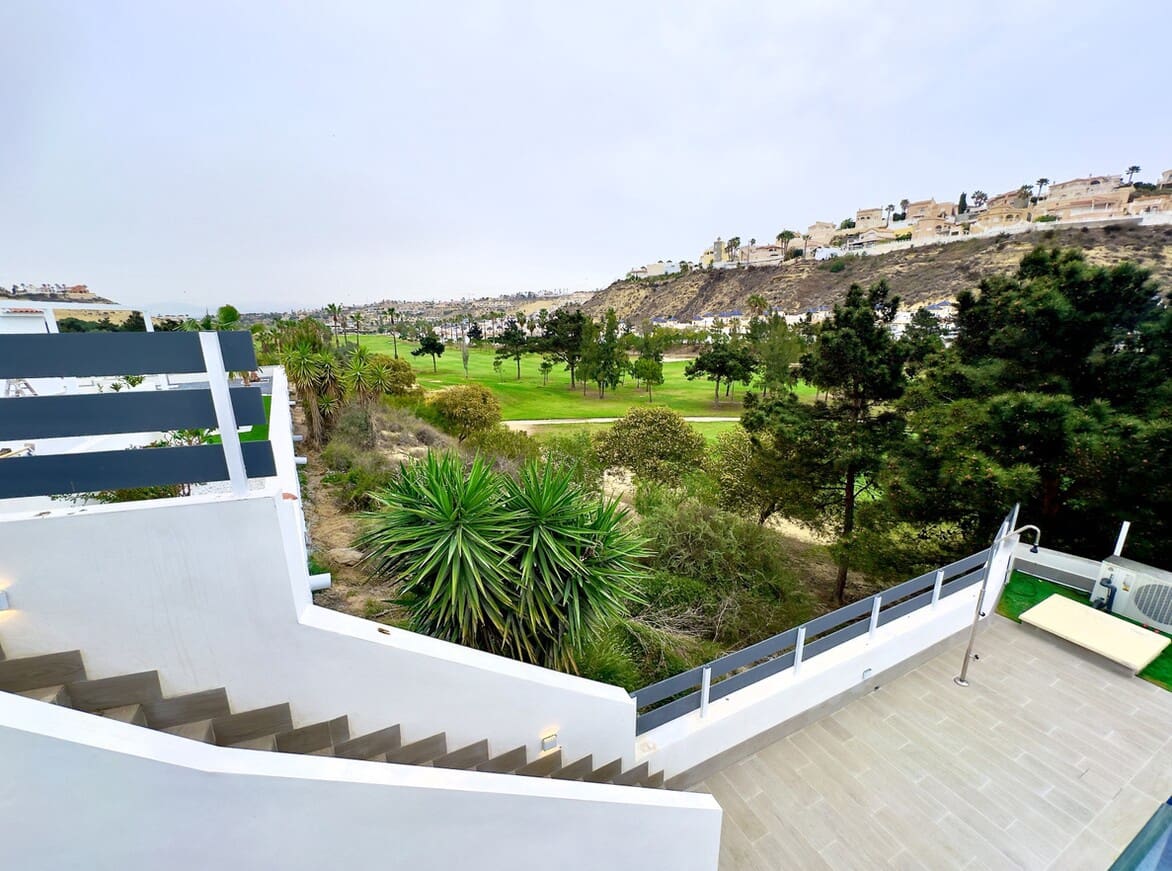 3 bedroom Villa for sale in La Marquesa with pool garage - € 852,000 (Ref: 10143823)