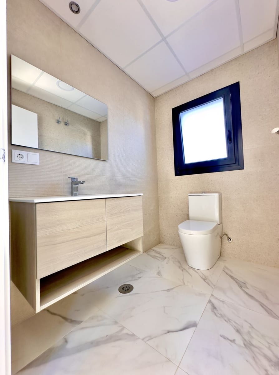 4 sypialnia Willa na sprzedaż w La Marquesa z basenem garażem - 834 000 € (Ref: 10143824)