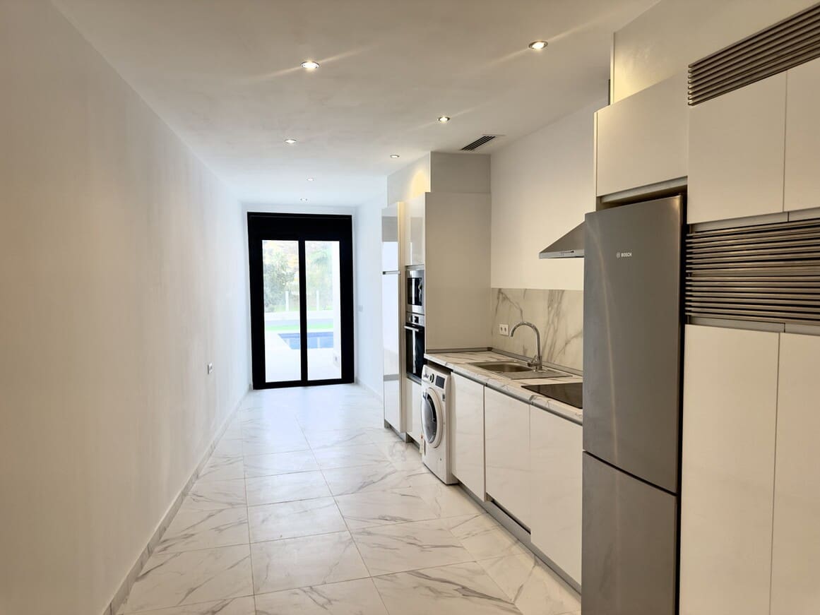 4 sypialnia Willa na sprzedaż w La Marquesa z basenem garażem - 834 000 € (Ref: 10143824)