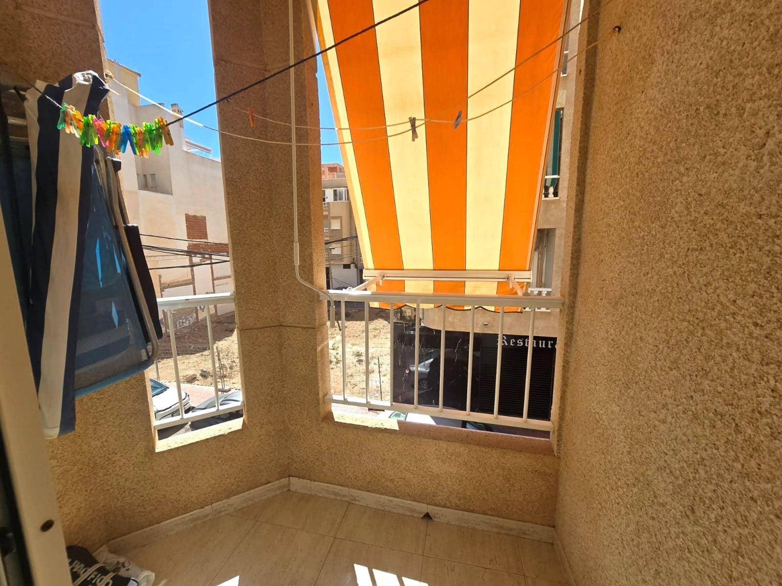 2 soveværelse Lejlighed til salg i Torrevieja med garage - € 180.000 (Ref: 10143827)