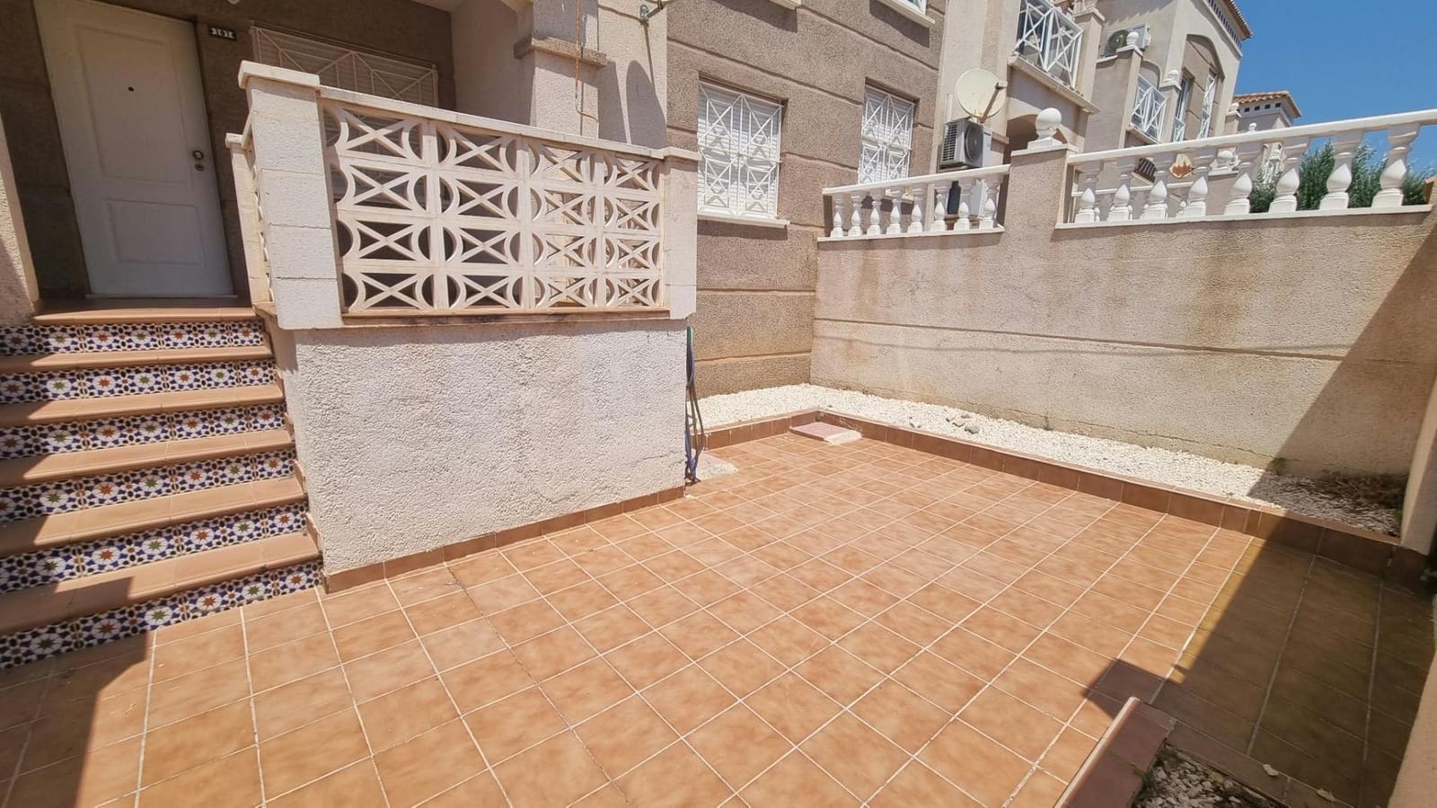 2 chambre Bungalow à vendre à Torrevieja avec piscine garage - 186 000 € (Ref: 10143828)