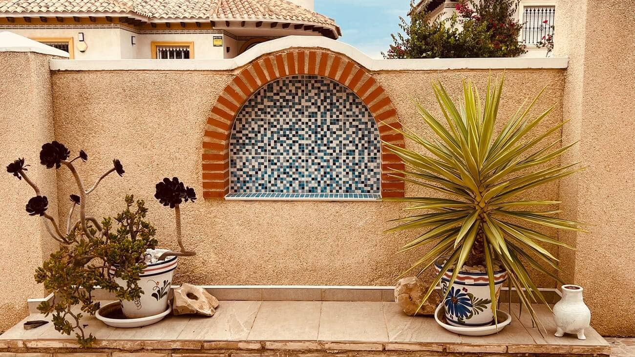 3 bedroom Villa for sale in Villamartin with pool garage - € 299,950 (Ref: 10143832)