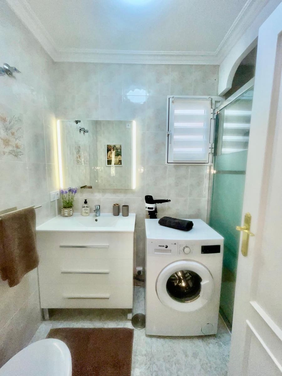 2 soverom Leilighet til salgs i Torrevieja - € 190 000 (Ref: 10143846)