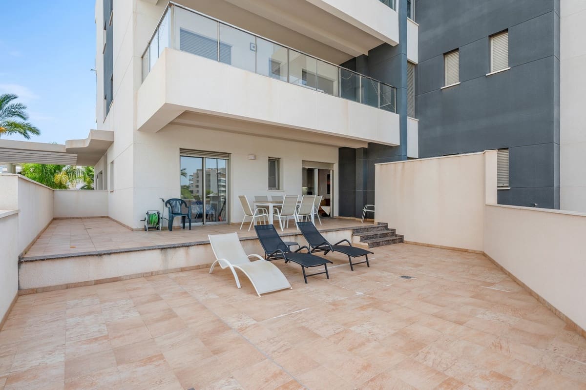 Apartamento de 3 habitaciones en Orihuela en venta con piscina garaje - 329.000 € (Ref: 10143880)