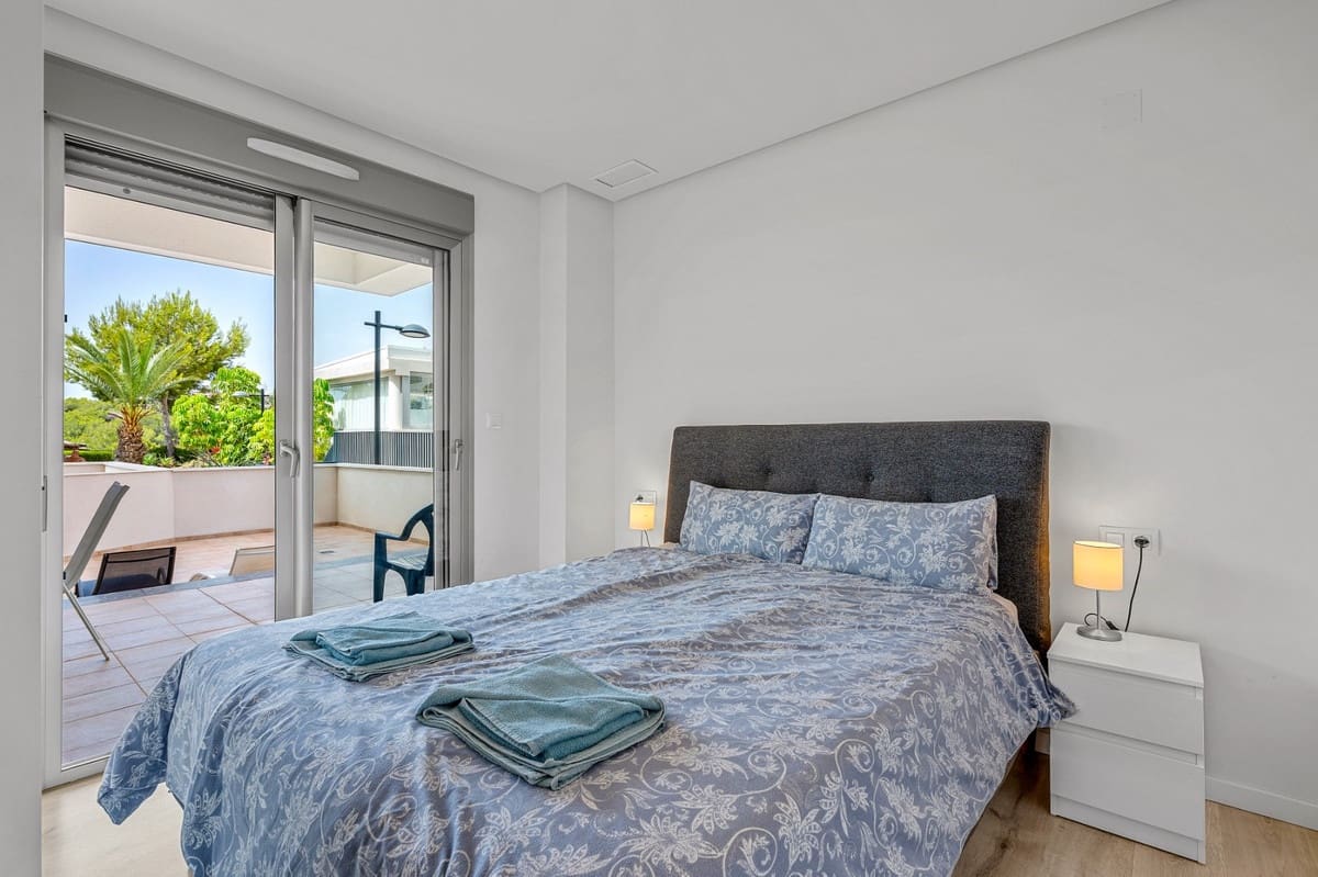 Apartamento de 3 habitaciones en Orihuela en venta con piscina garaje - 329.000 € (Ref: 10143880)