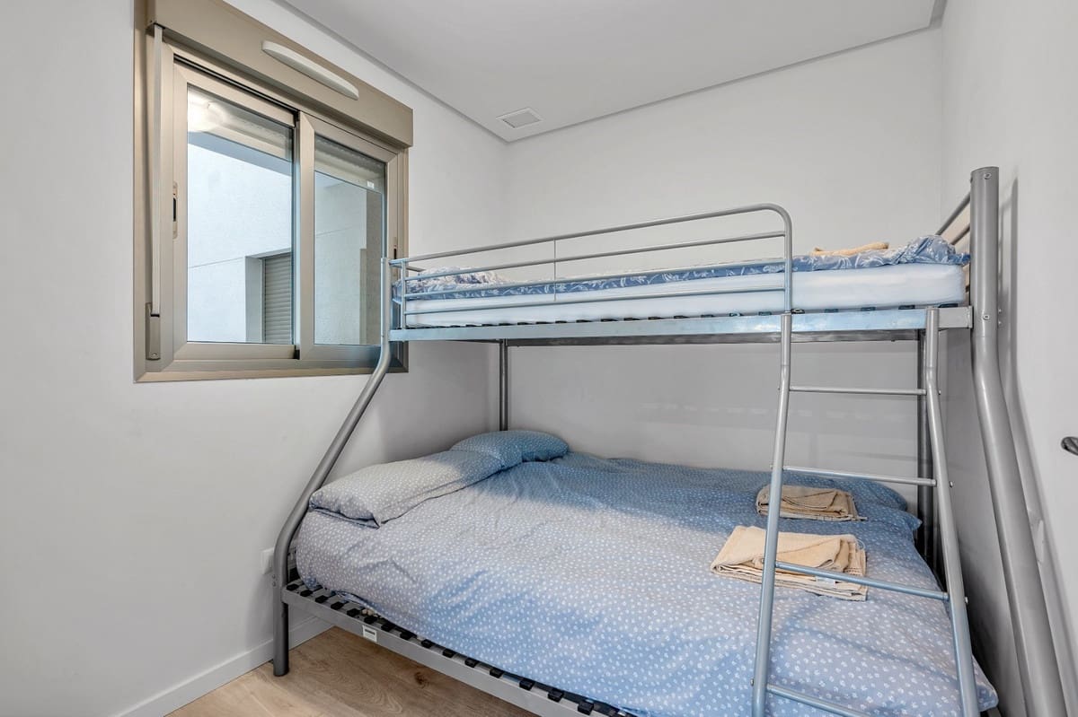 Apartamento de 3 habitaciones en Orihuela en venta con piscina garaje - 329.000 € (Ref: 10143880)