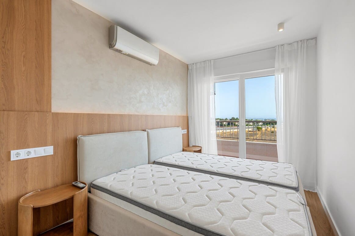 2 sypialnia Apartament na sprzedaż w Orihuela Costa z basenem garażem - 225 000 € (Ref: 10143881)