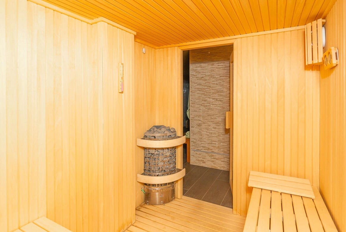 5 makuuhuone Huvila myytävänä paikassa Torrevieja mukana uima-altaan - 1 090 000 € (Ref: 10143887)