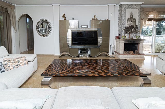 5 makuuhuone Huvila myytävänä paikassa Puerto Deportivo, Torrevieja mukana uima-altaan - 1 090 000 € (Ref: 10143887)