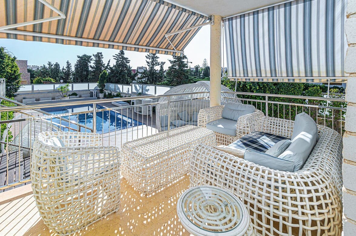 5 makuuhuone Huvila myytävänä paikassa Torrevieja mukana uima-altaan - 1 090 000 € (Ref: 10143887)
