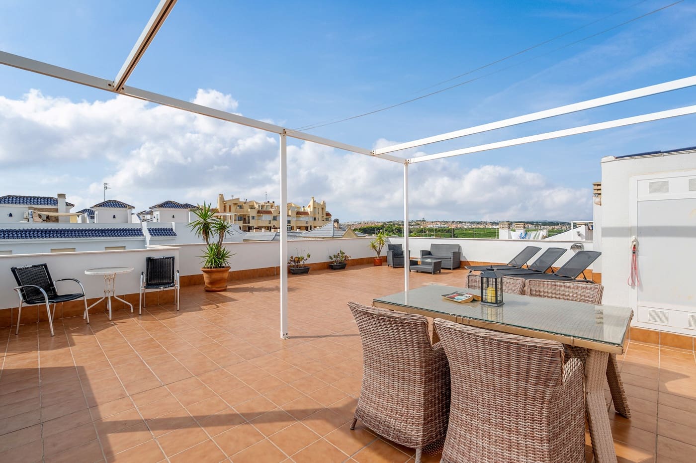 3 camera da letto Appartamento in vendita in Torrevieja con piscina garage - 385.000 € (Rif: 10143970)