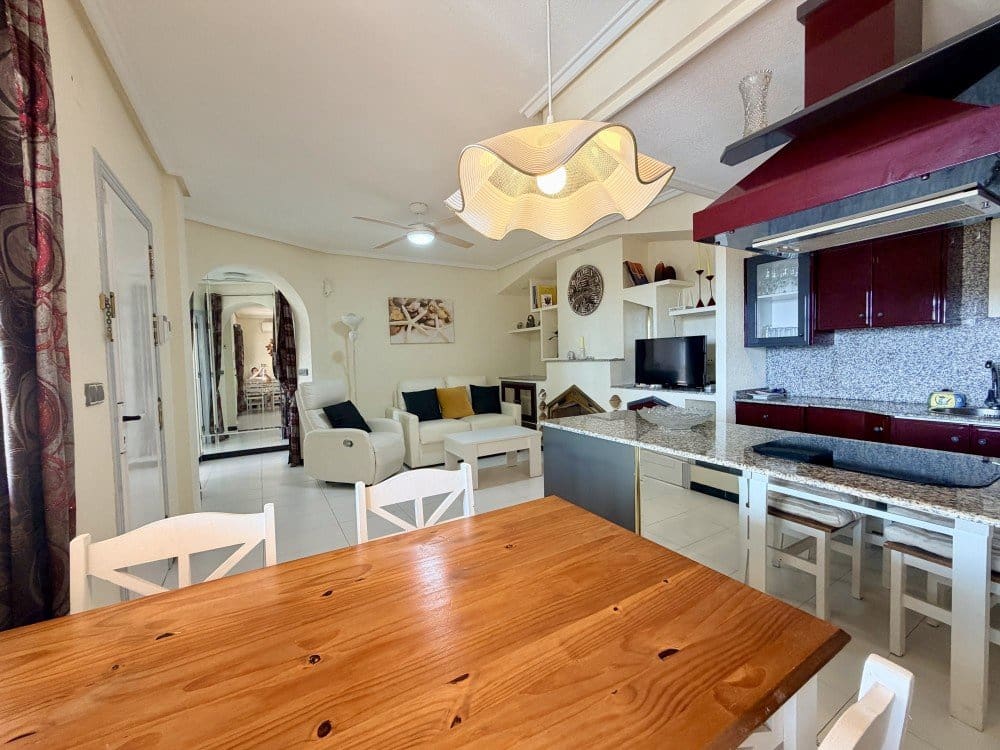 2 chambre Bungalow à vendre à Torrevieja avec piscine - 175 000 € (Ref: 10143971)