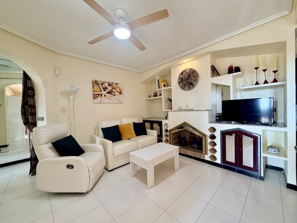 2 chambre Bungalow à vendre à Torrevieja avec piscine - 175 000 € (Ref: 10143971)