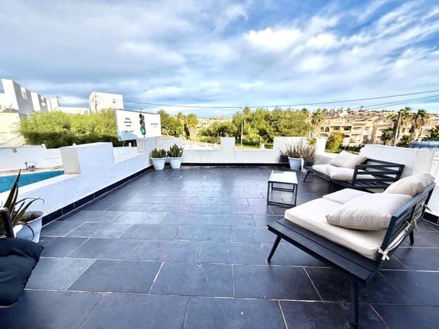 6 sovrum Villa till salu i Villamartin, Orihuela med pool garage - 695 000 € (Ref: 10143973)