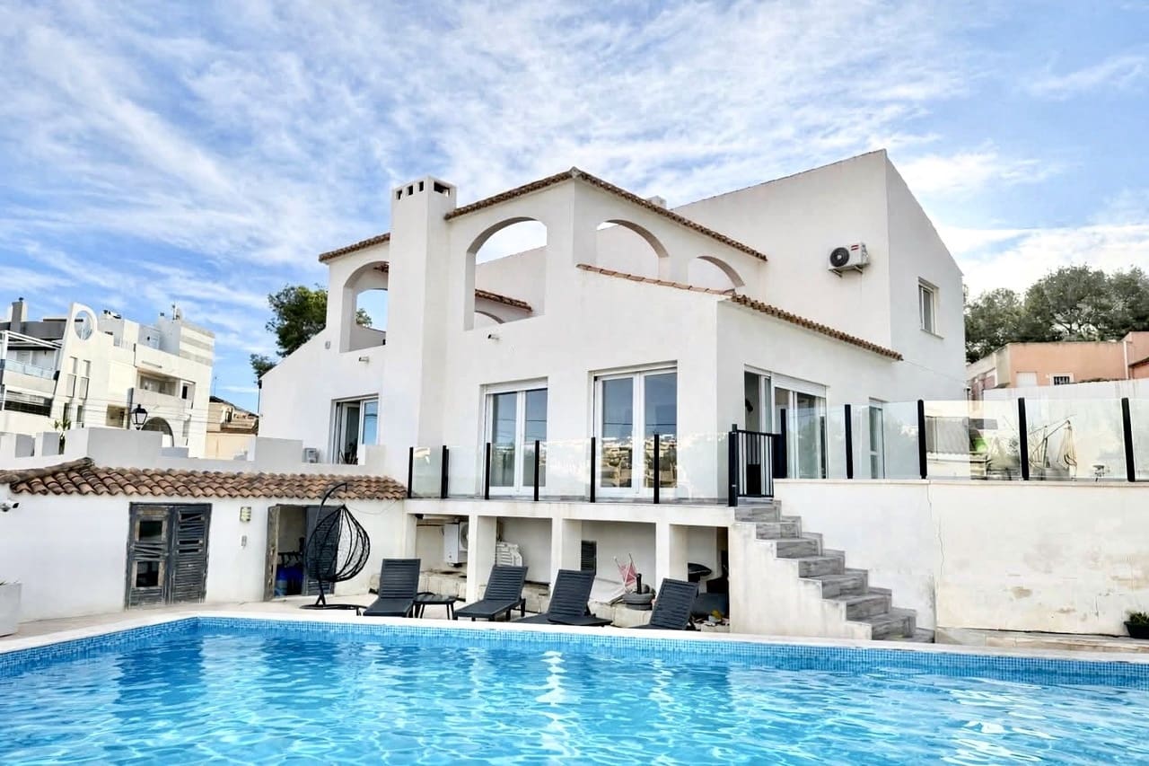 6 sovrum Villa till salu i Villamartin med pool garage - 695 000 € (Ref: 10143973)
