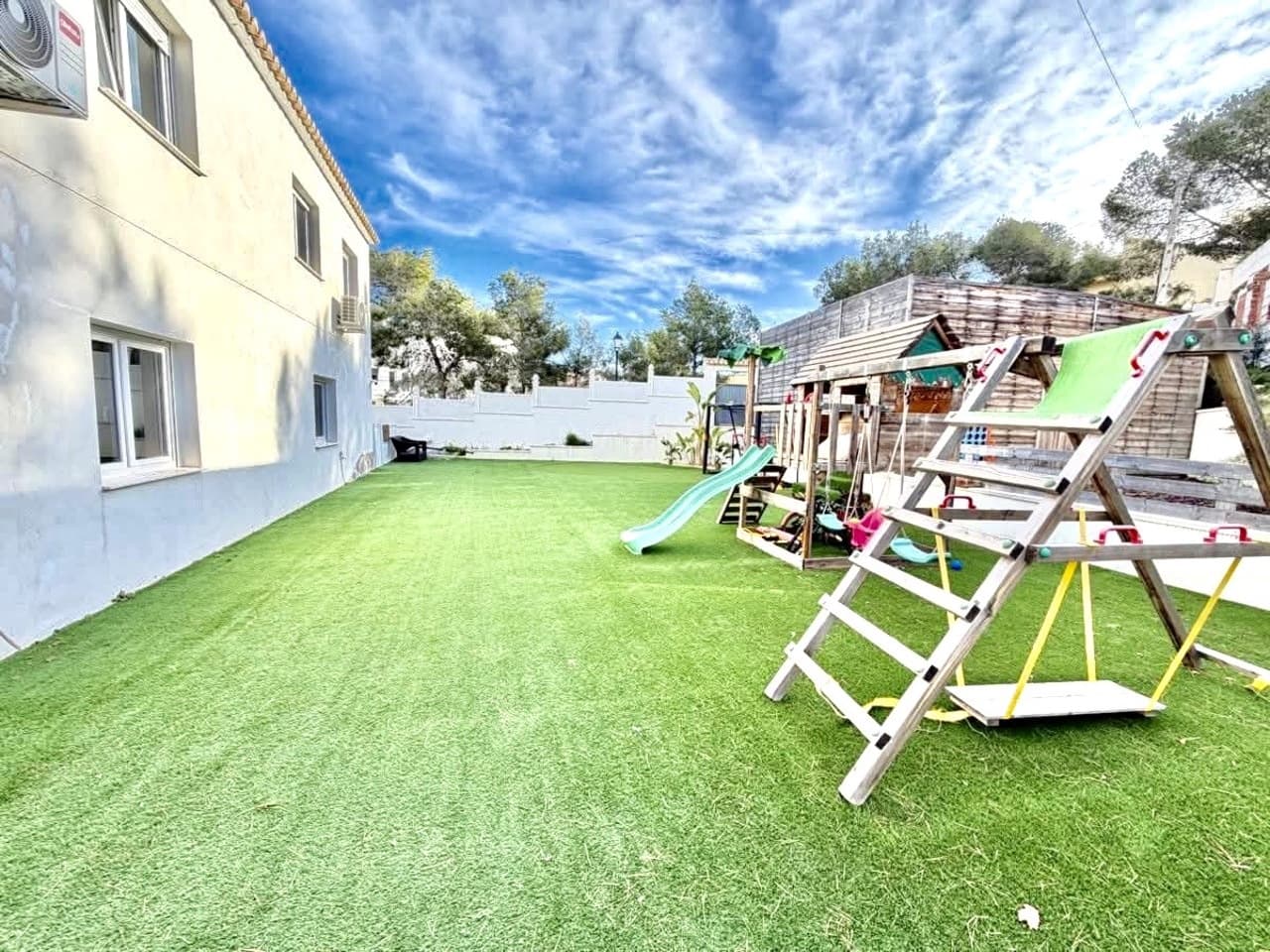 6 sovrum Villa till salu i Villamartin med pool garage - 695 000 € (Ref: 10143973)