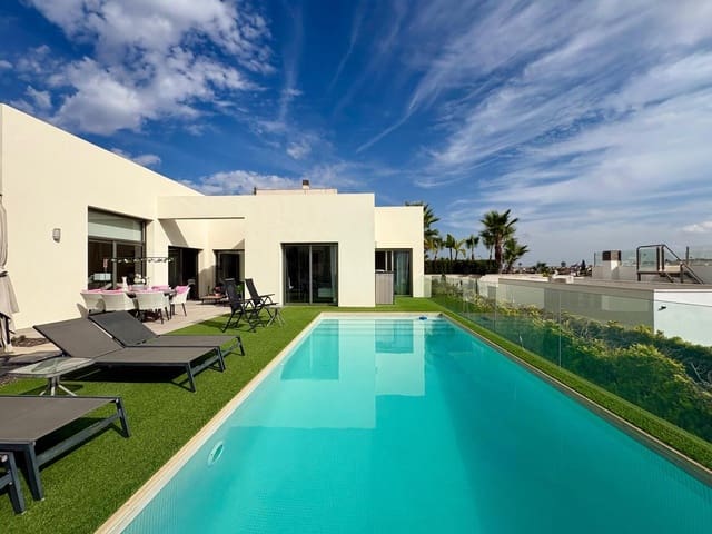 3 bedroom Villa for sale in Benijófar with pool garage - € 547,000 (Ref: 10144019)