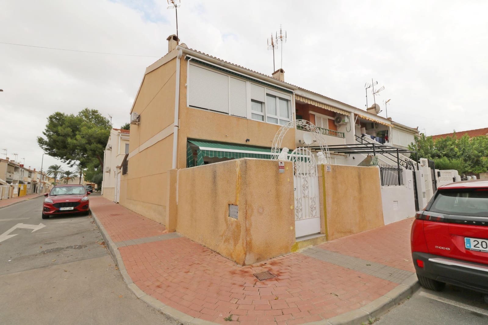 3 chambre Maison de Ville à vendre à Torrevieja - 239 000 € (Ref: 10144036)