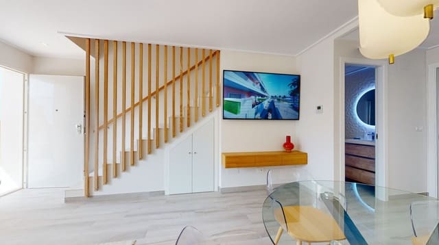 3 soverom Hus til salgs i Pilar de la Horadada ciudad, Pilar de la Horadada med svømmebasseng garasje - € 339 900 (Ref: 10144132)