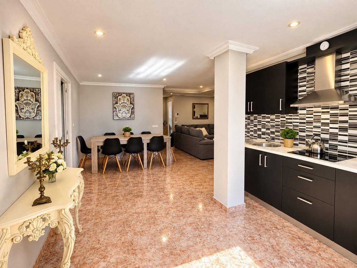4 soverom Hus til salgs i Benferri med svømmebasseng garasje - € 467 000 (Ref: 10144149)