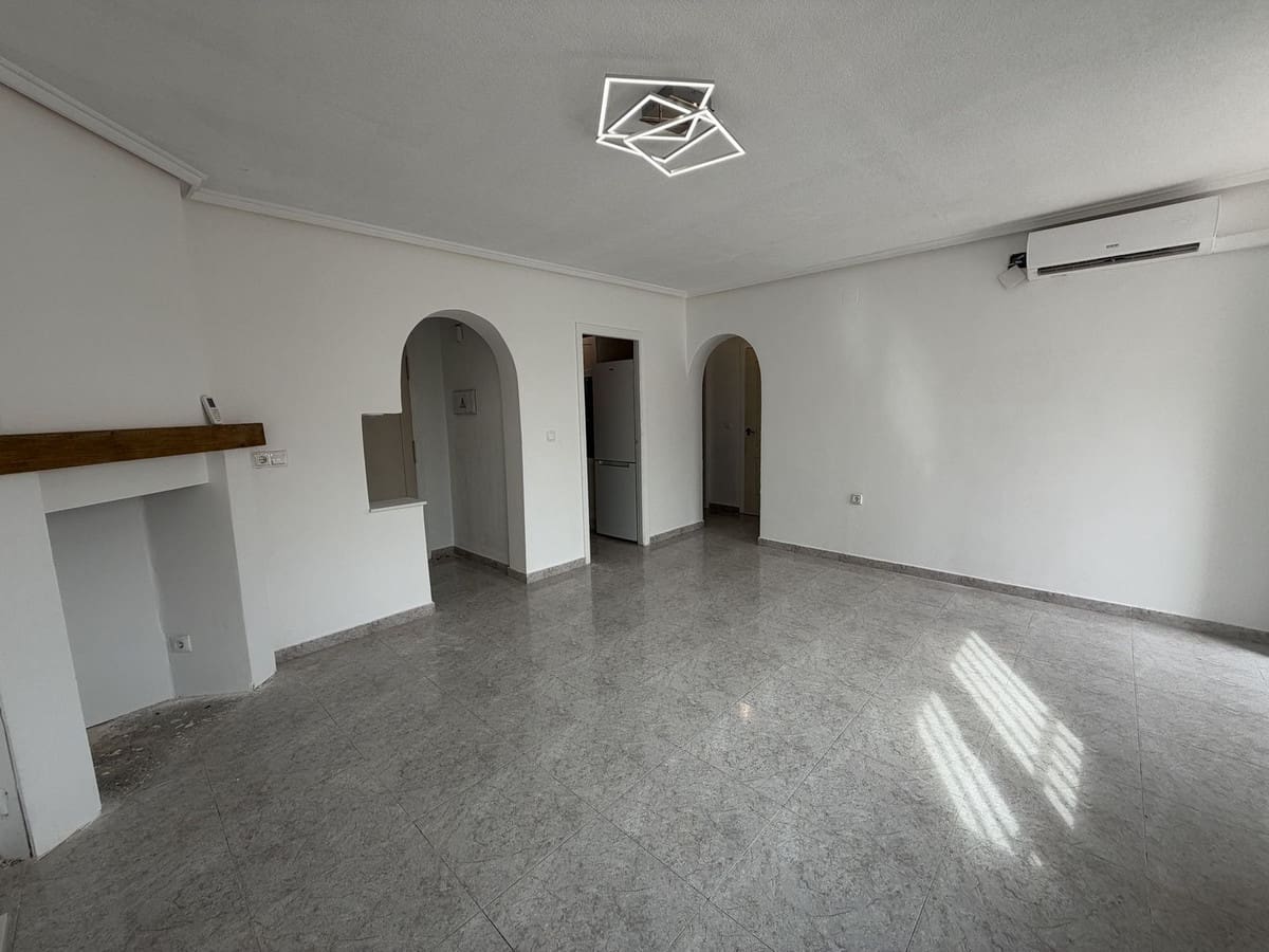 2 chambre Villa/Maison à vendre à Torrevieja avec piscine garage - 179 990 € (Ref: 10144158)