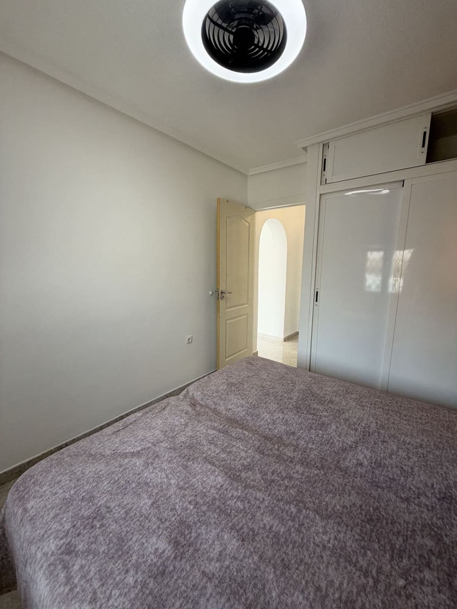 2 chambre Villa/Maison à vendre à Torrevieja avec piscine garage - 179 990 € (Ref: 10144158)