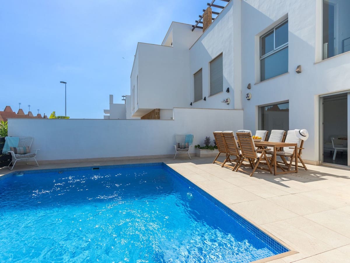 5 chambre Maison de Ville à vendre à Torrevieja avec piscine garage - 459 000 € (Ref: 10144159)