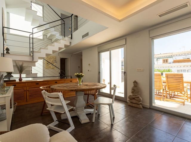 5 soverom Hus til salgs i Nueva Torrevieja, Torrevieja med svømmebasseng garasje - € 459 000 (Ref: 10144159)