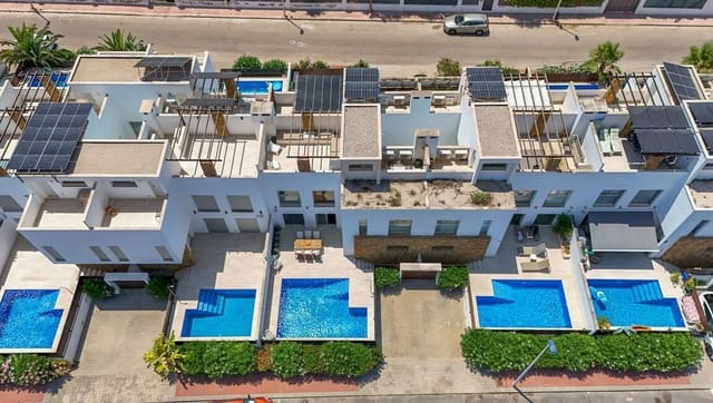 5 soverom Hus til salgs i Nueva Torrevieja, Torrevieja med svømmebasseng garasje - € 459 000 (Ref: 10144159)