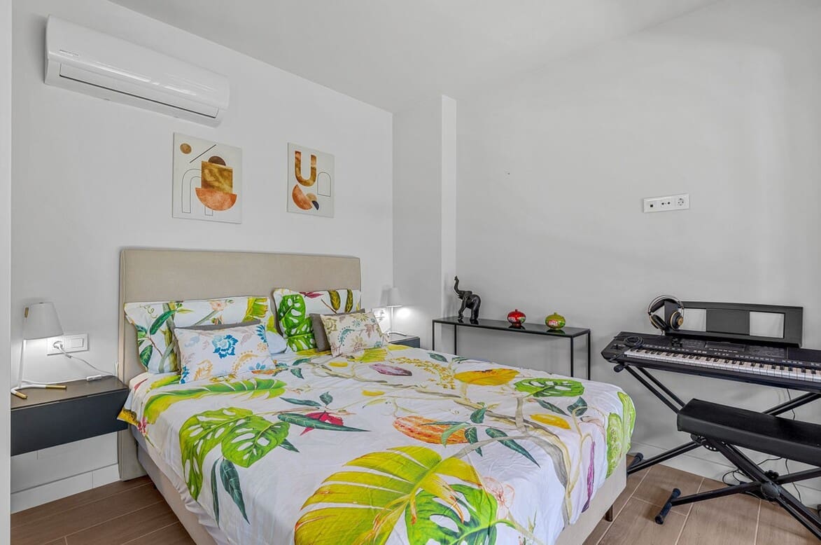 2 sypialnia Apartament na sprzedaż w Orihuela Costa z basenem garażem - 254 900 € (Ref: 10144166)