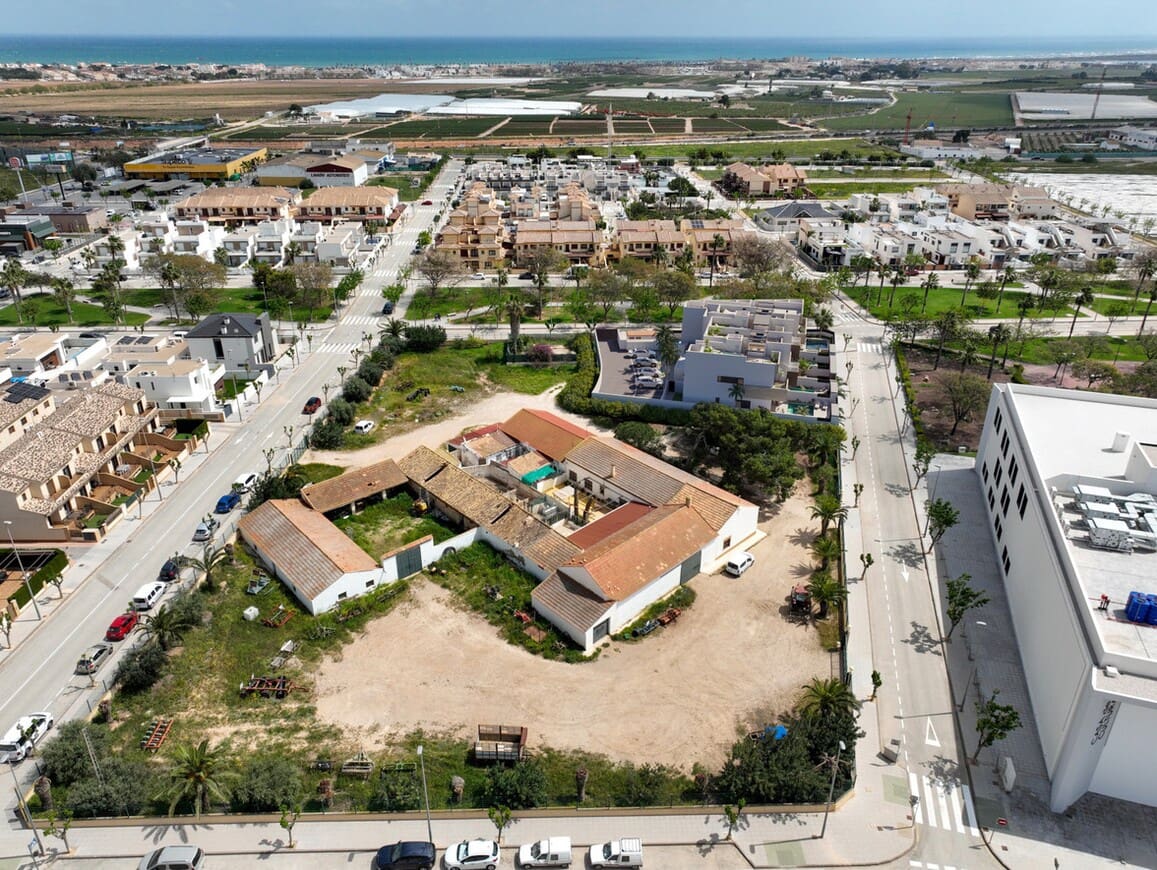 3 bedroom Apartment for sale in Pilar de la Horadada with pool garage - € 439,000 (Ref: 10144182)