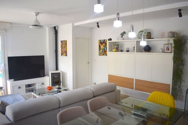 3 makuuhuone Huvila myytävänä paikassa Vistabella, Orihuela mukana uima-altaan 
autotalli - 375 000 € (Ref: 10144209)