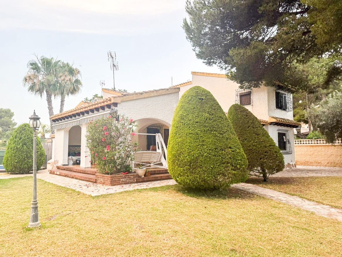4 slaapkamer Villa te koop in Orihuela Costa - € 824.000 (Ref: 10144228)