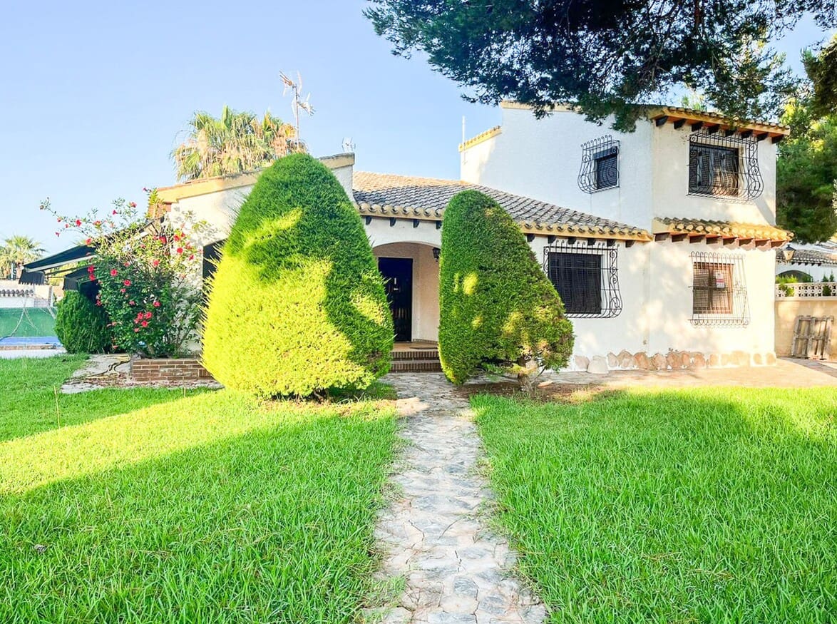 4 slaapkamer Villa te koop in Orihuela Costa - € 824.000 (Ref: 10144228)